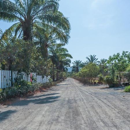 Oyo 809 Golden Palm Resort Ao Nang エクステリア 写真